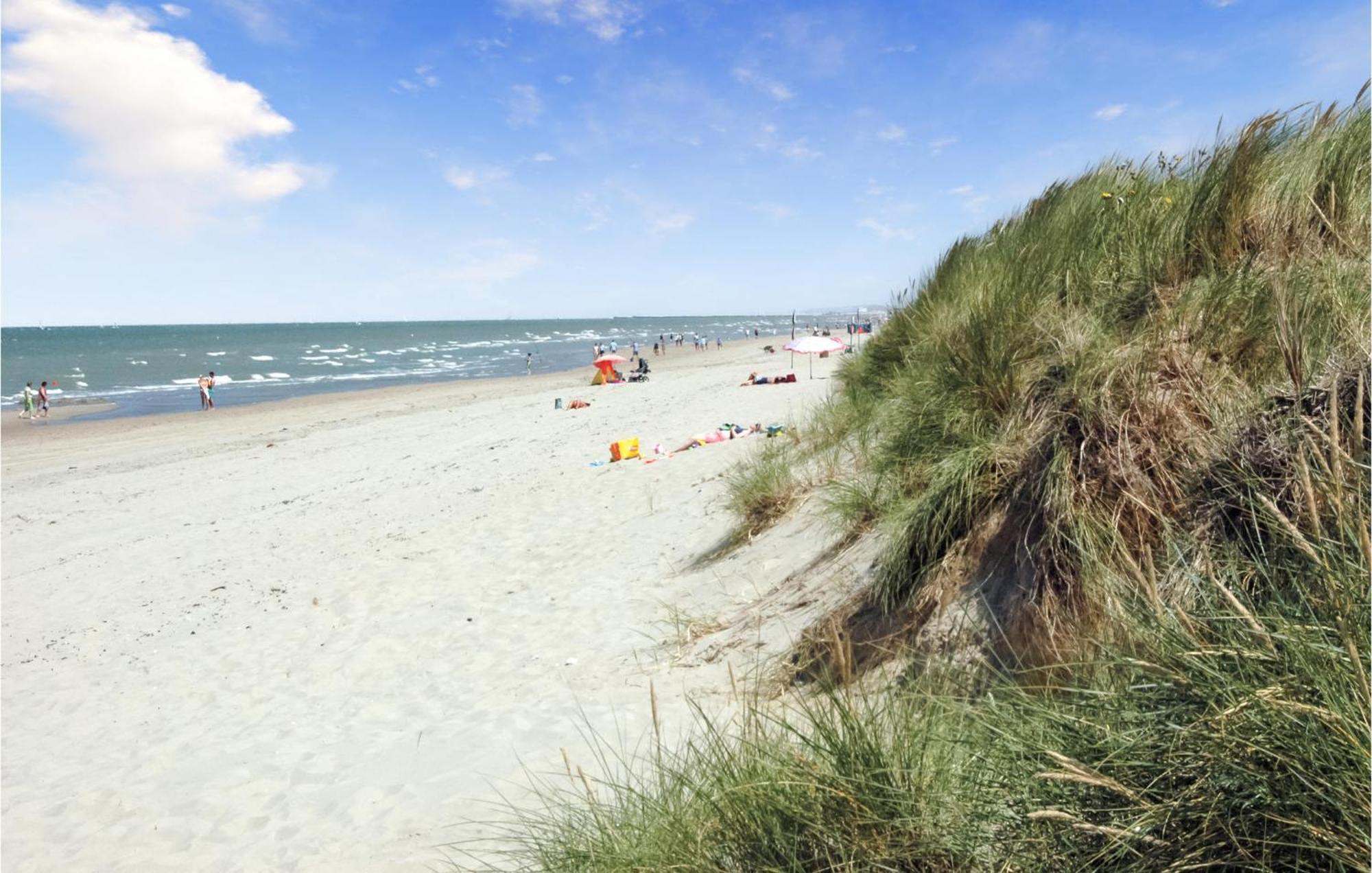 3 Bedroom Awesome Home In Oostduinkerke Exterior foto